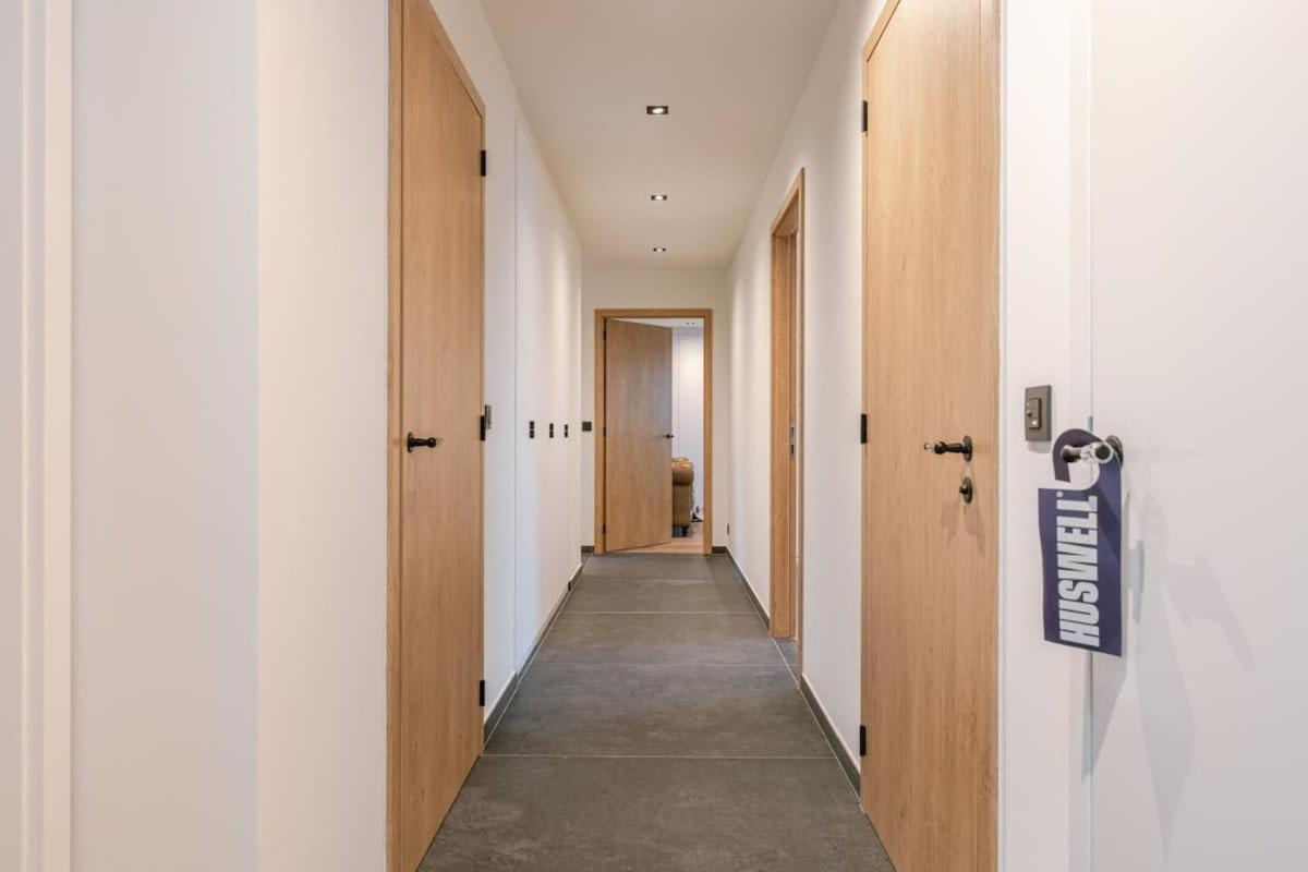 Huswell - Luxurious Apartment With Parking Бернем Экстерьер фото