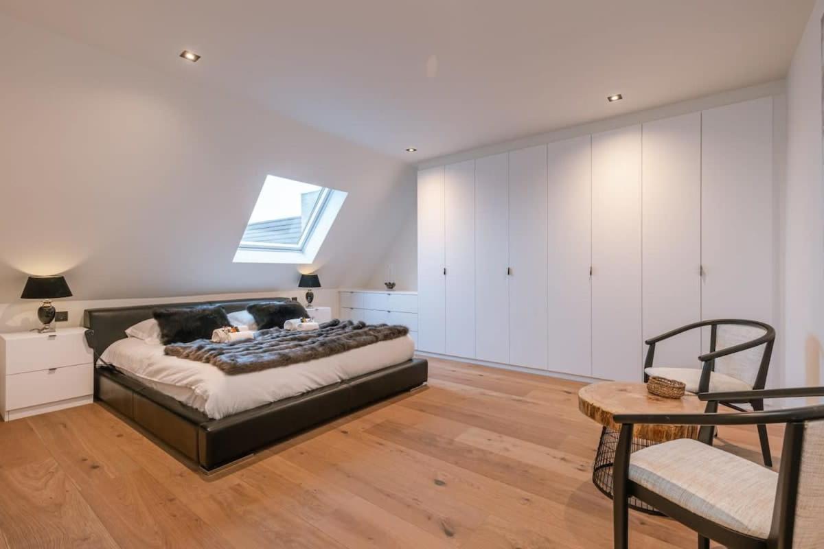 Huswell - Luxurious Apartment With Parking Бернем Экстерьер фото
